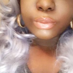 Meet your Posher, Marie